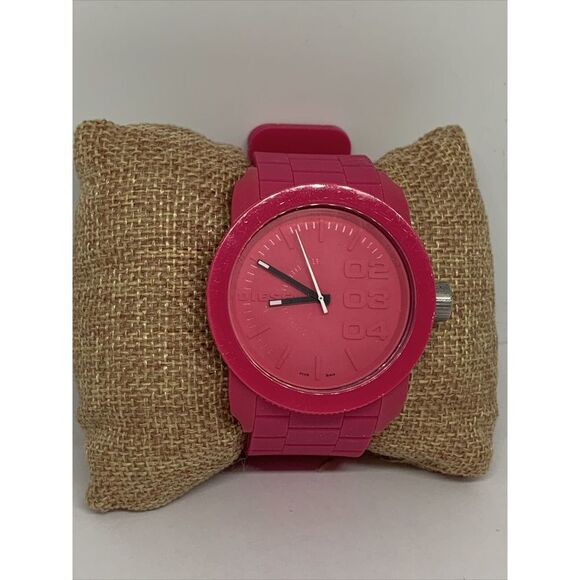 Diesel DZ1439 Unisex Pink Silicone Analog Dial Quartz Genuine Wrist Watch WFH12 - Picture 1 of 11